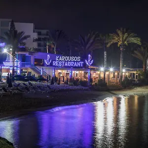  Hotel apartamentowy Karousos